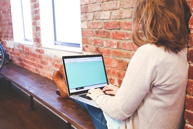 13 Reasons to Switch from Snapchat to Text Messaging: Enhancing Your Communication Experience**